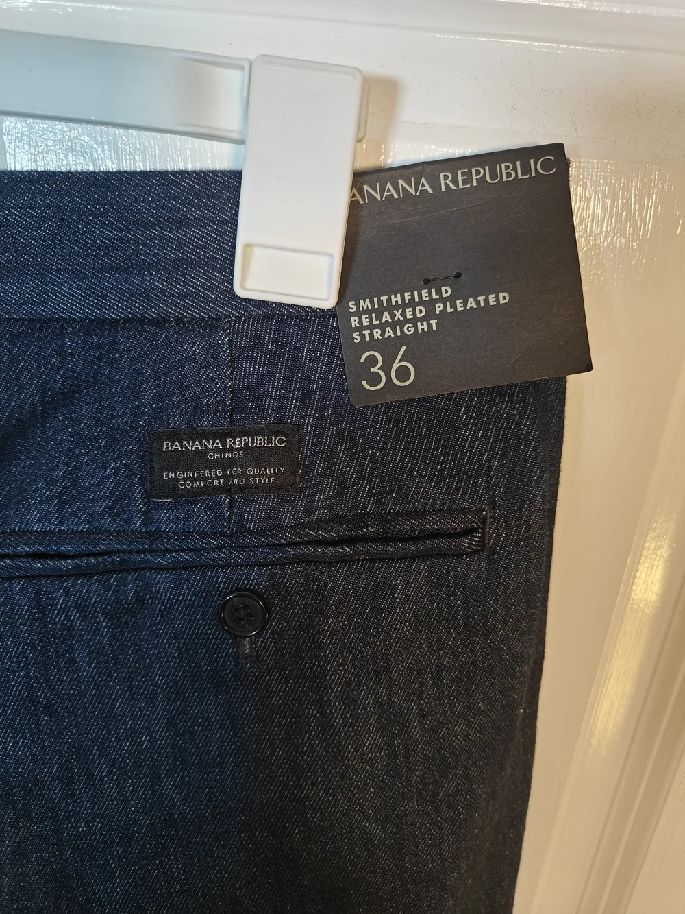 NWT Banana Republic Mens 36 Smithfield Relaxed Pleated Tapered Jeans Indigo